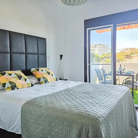 Two Bedroom In Riviera Del Sol Apartment *